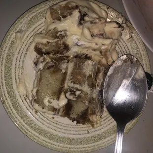 Vean la cantidad de crema ! El pan era tan pero tan delgado.