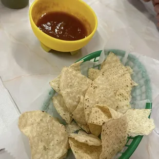 Chips and salsa : salsa is so good!