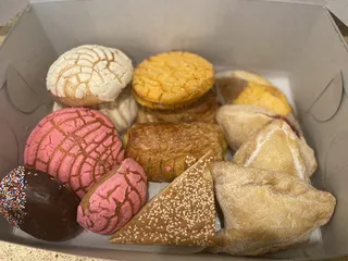 Las Hijas Del Gallo Bakery