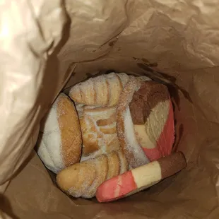 This bag smells of fresh baked goodness.