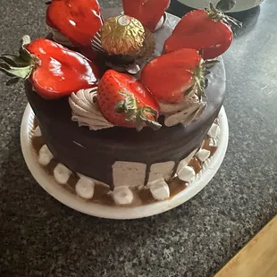 This was a cake I ordered for Mother's Day! It tasted great !