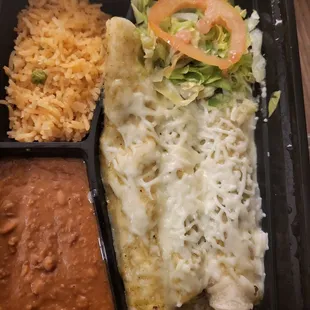 Enchiladas with green sauce