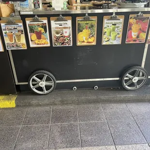 ramen and noodles, outside