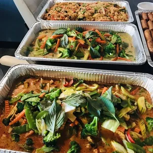 Pad Thai , Siam Fried Rice , Red Curry, Green Curry