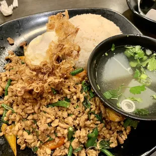 SR3 - Basil ground pork