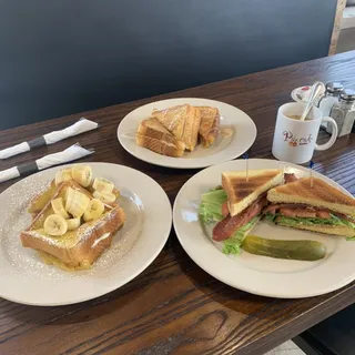 Cinnamon-Stuffed Stuffed French Toast