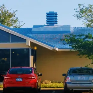 I spy a once spire!! and sure enough as I find out it it's an original hojo restaurant.. road trip memories as a kid