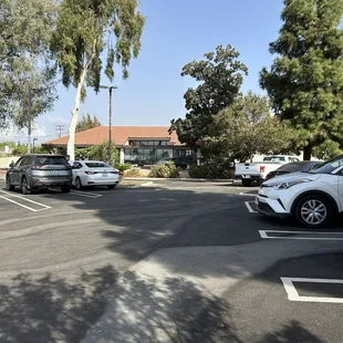 10/18/24 Parking shared with other businesses in the plaza
