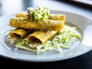 La Grand Cantina - Lawton