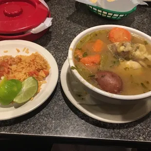 Caldo De Pollo