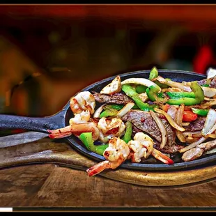 Mixed fajitas. Chicken steak and shrimp