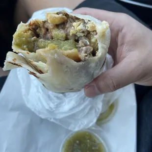 Carneasada breakfast burrito