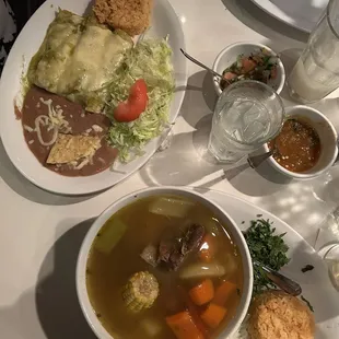 Caldo de res &amp; enchiladas suizas.