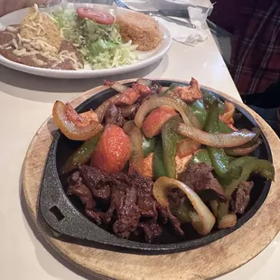 Mixed fajitas: chicken and steak