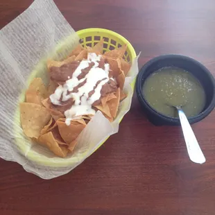 Starter - Chips with beans and crema