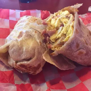 Ham breakfast burrito with no pico de gallo