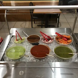 Salsa bar - super clean!