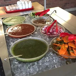 Condiment bar