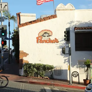 Instagram: @eat_saw_telle