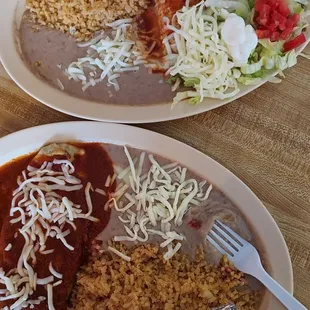 Chile reyeno dinner and enchelada dinner