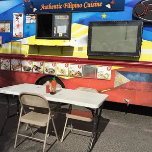 sushi and sashimi, interior