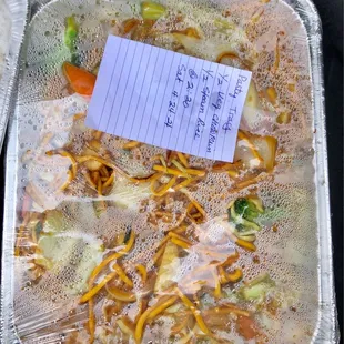 1/2 tray chow mein