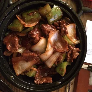 Pepper steak with onion