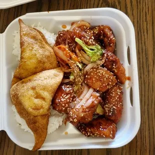 Orange chicken, with two cream cheese rangoons