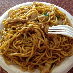 Chicken Lo Mein. Really good and a lot.