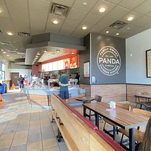 sushi and sashimi, interior