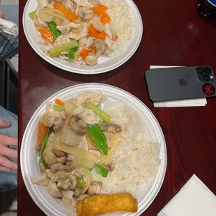 Moo goo gai pan with white rice &amp; an eggroll