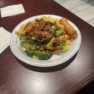 Beef and shrimp broccoli in hot garlic sauce (Wednesday special) with a shrimp eggroll