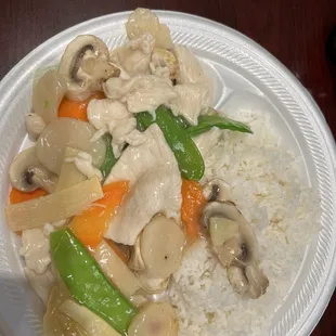 Moo goo gai pan with white rice