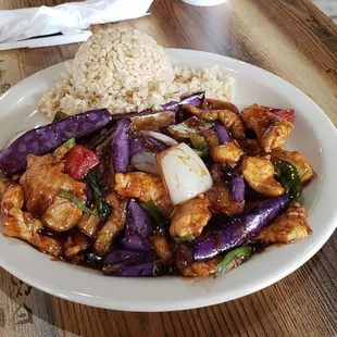 Chicken and eggplant with brown rice.