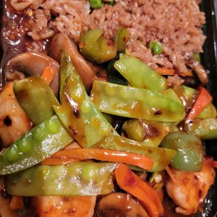 Shrimp with garlic sauce (minus the broccoli) and fried rice