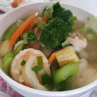 Wonton soup