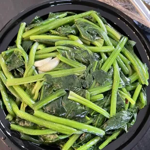 Stirred fried Spinach