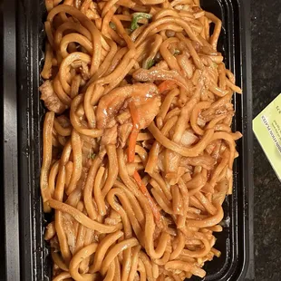 Chicken Lo Mein