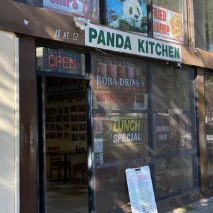 the outside of a restaurant