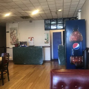 Could AtLeast our like 100$ dollars in the place to make it look presentable.