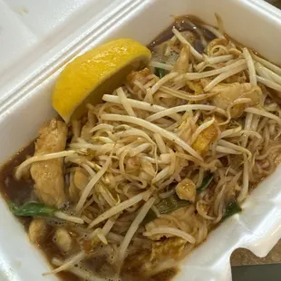 Pad Thai with chicken