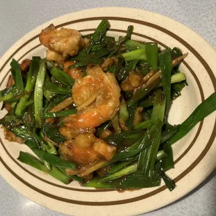 Fried shrimp with green onions
