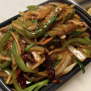 Mongolian Beef (green pepper.red hot pepper and onion)