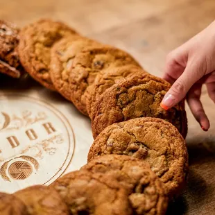 Pandor® bakes fresh cookies everyday