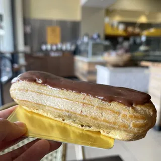 Eclair Chocolate