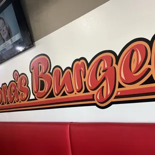 What&apos;s in the ring box