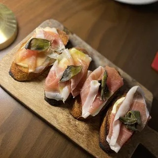 Crostini di Prosciutto e Sage