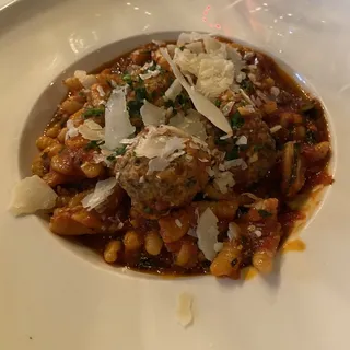 Cavatelli di Ricotta con Polpettine d Agnello