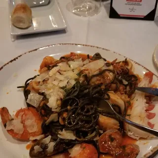 Spaghetti Neri allo Scoglio