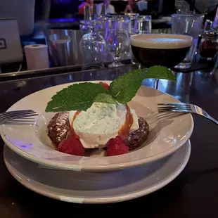 Espresso cookie sundae &amp; espresso martini